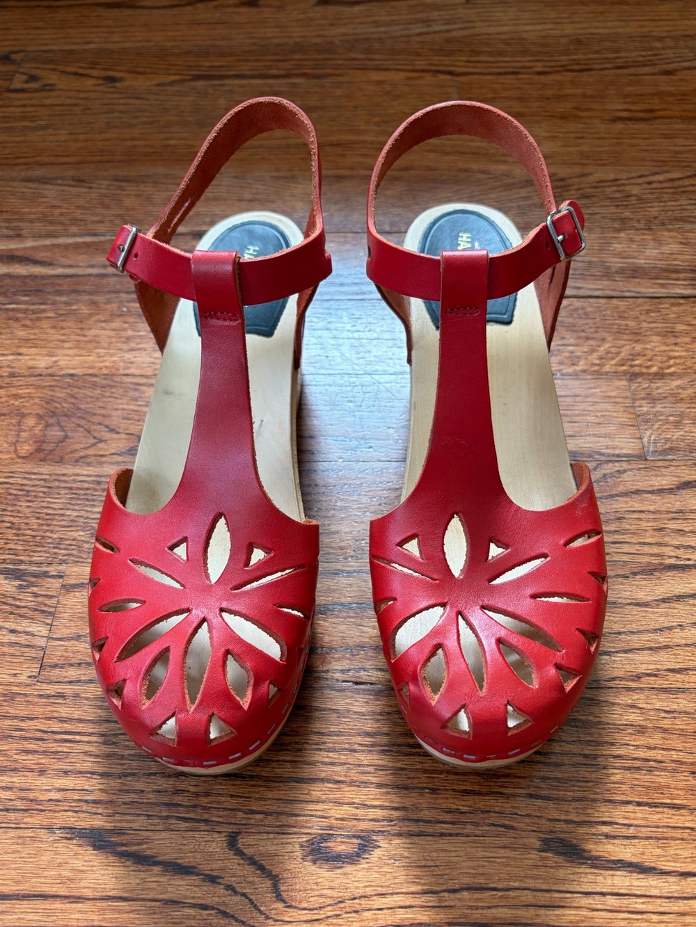 Swedish Hasbeens women's lacy platform sandal clogs red EU 41